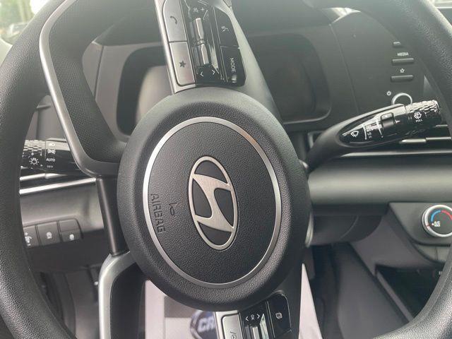 Hyundai Elantra  2025