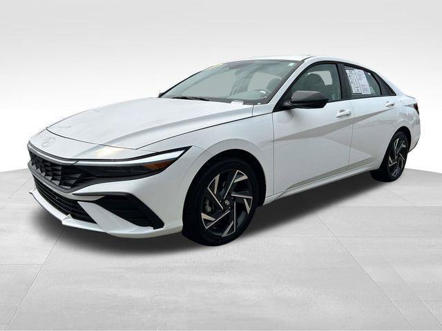 Hyundai Elantra  2025