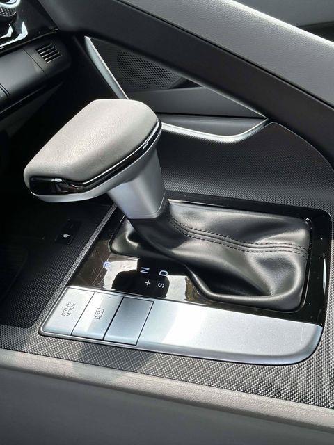 Hyundai Elantra  2025