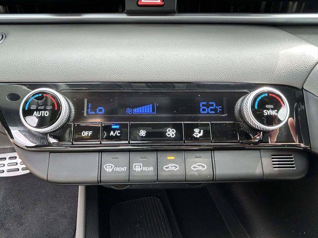 Hyundai Elantra  2025
