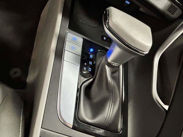 Hyundai Elantra  2025
