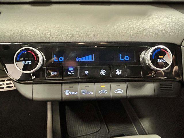 Hyundai Elantra  2025