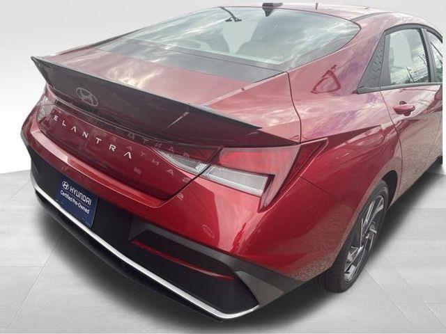 Hyundai Elantra  2025