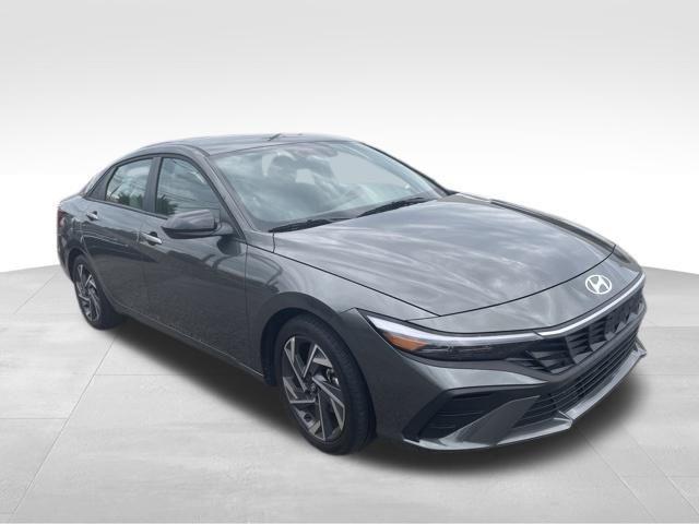 Hyundai Elantra  2025
