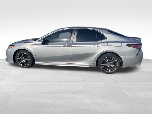 Toyota Camry  2019