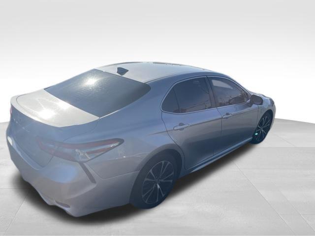 Toyota Camry  2019