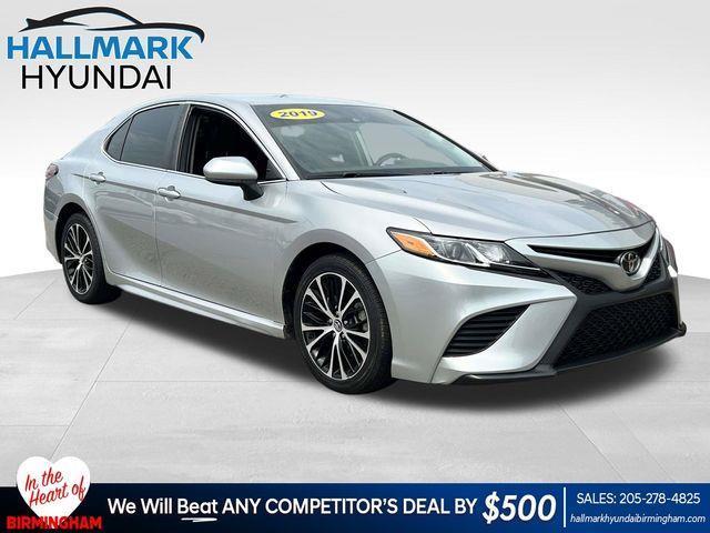 Toyota Camry  2019