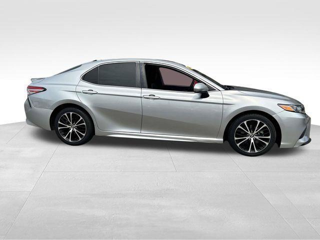 Toyota Camry  2019