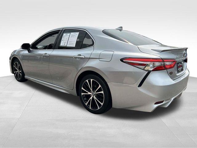 Toyota Camry  2019