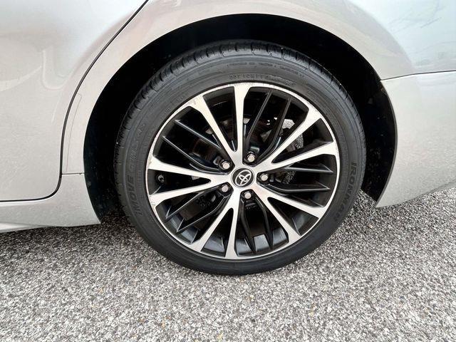Toyota Camry  2019