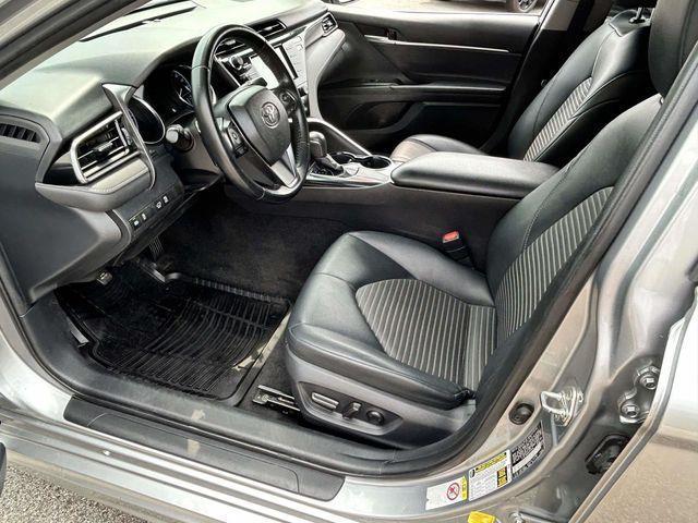 Toyota Camry  2019