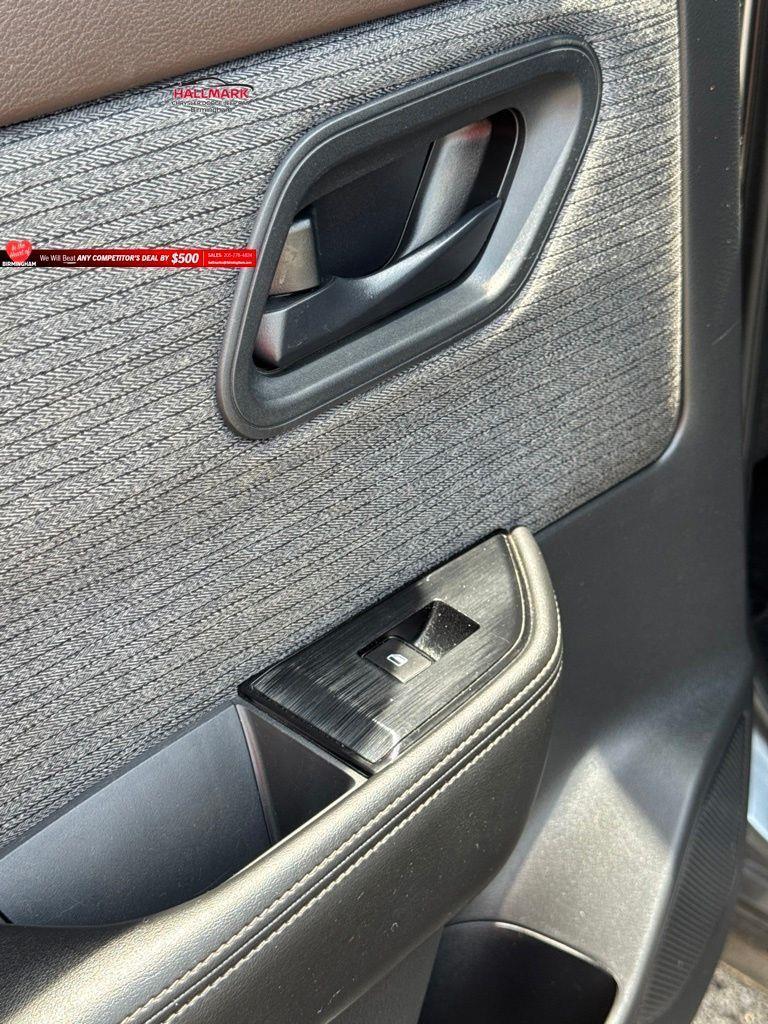 Nissan Rogue  2022