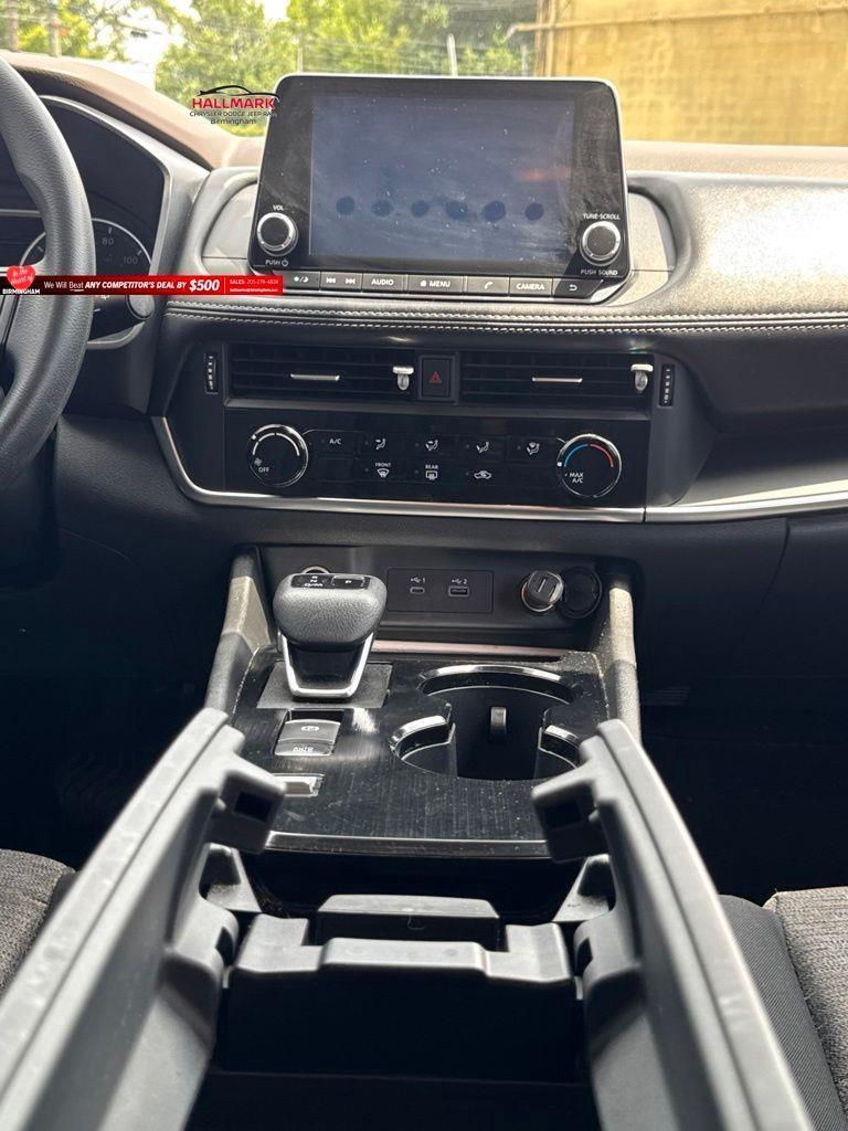 Nissan Rogue  2022