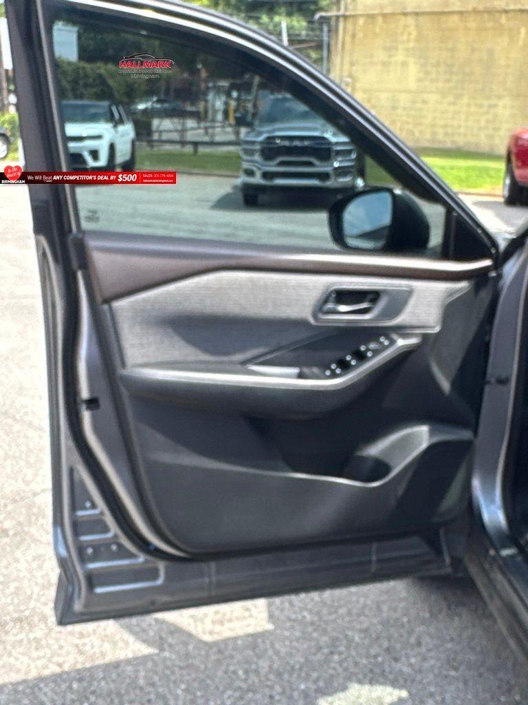 Nissan Rogue  2022