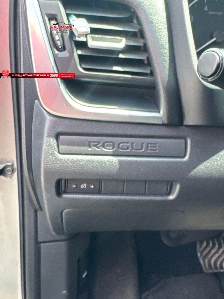 Nissan Rogue  2022