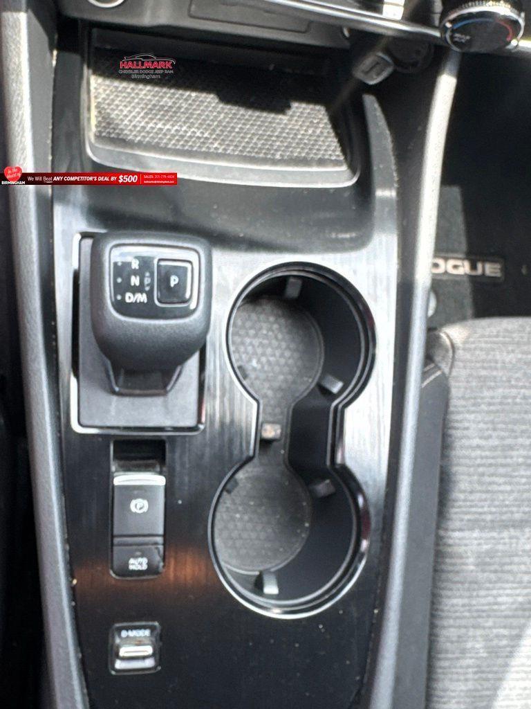 Nissan Rogue  2022