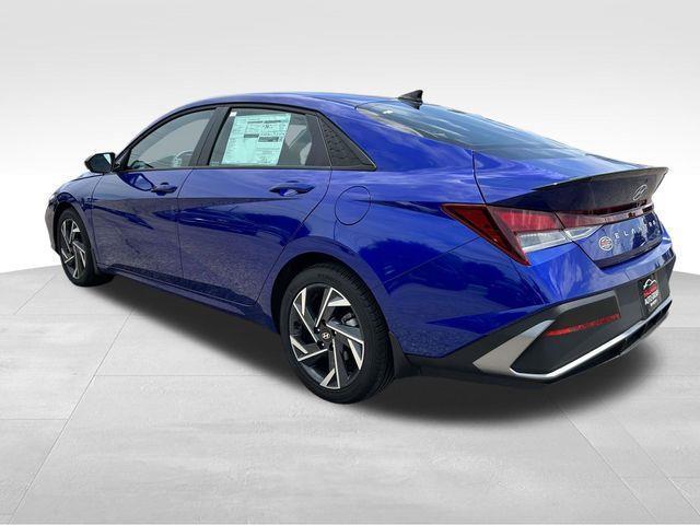 Hyundai Elantra  2025