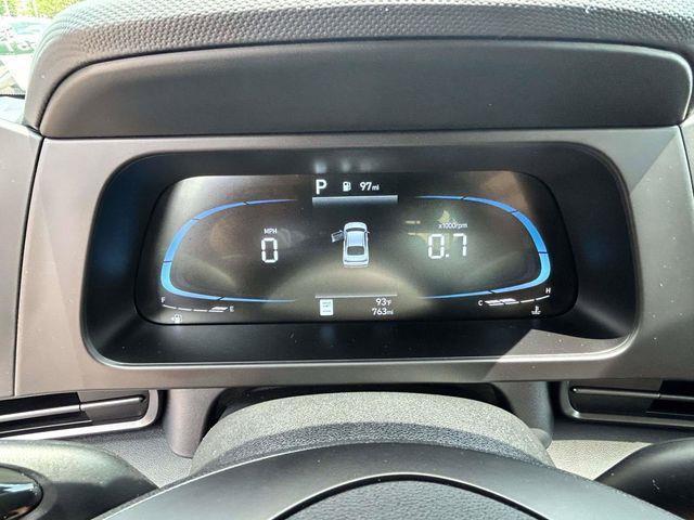 Hyundai Elantra  2025