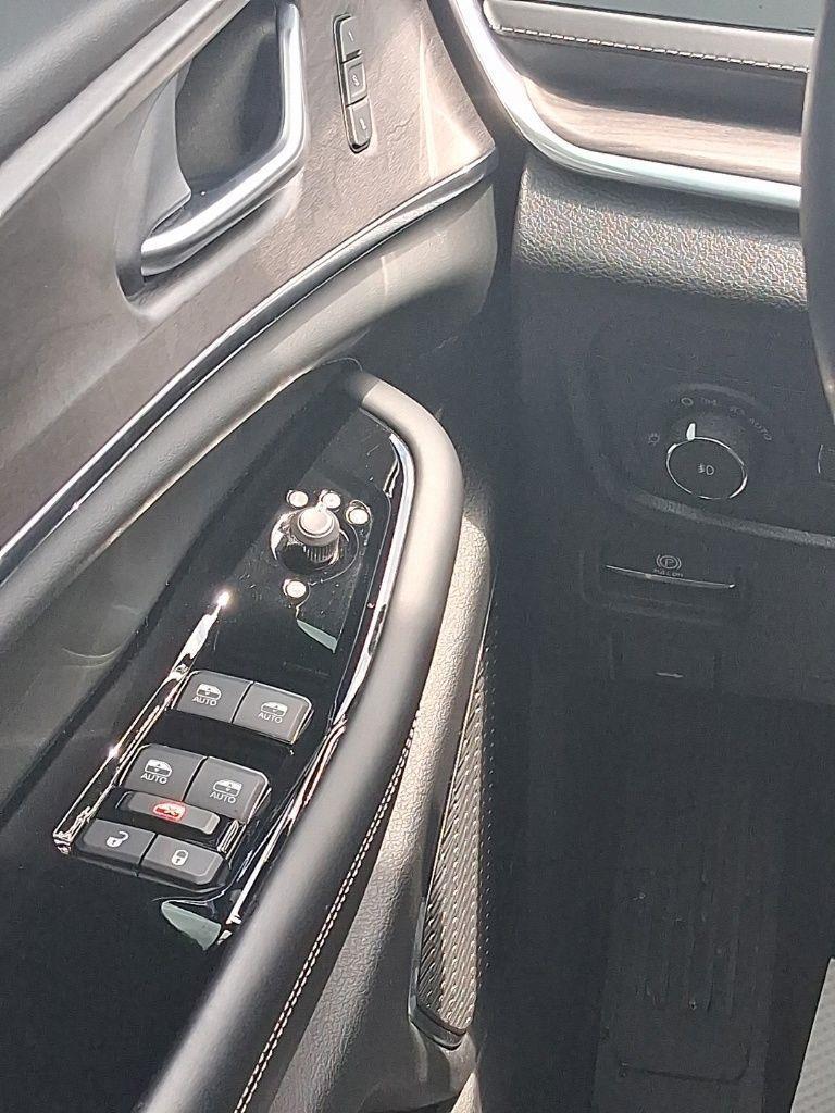 Jeep Grand Cherokee  2023