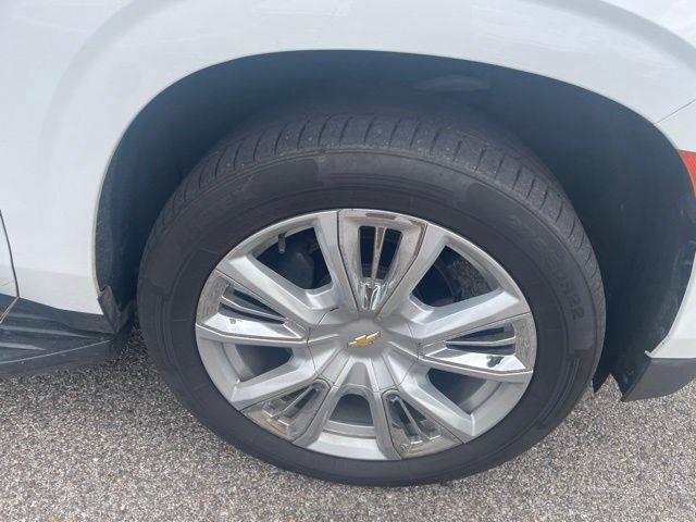 Chevrolet Suburban  2021