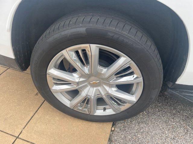 Chevrolet Suburban  2021