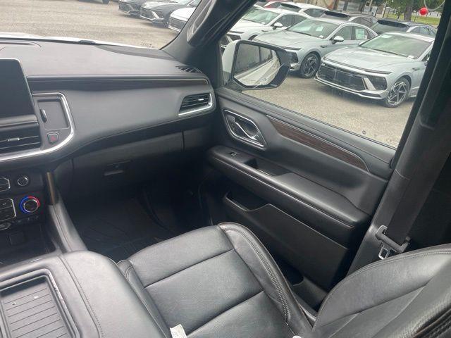 Chevrolet Suburban  2021