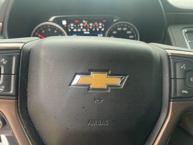 Chevrolet Suburban  2021