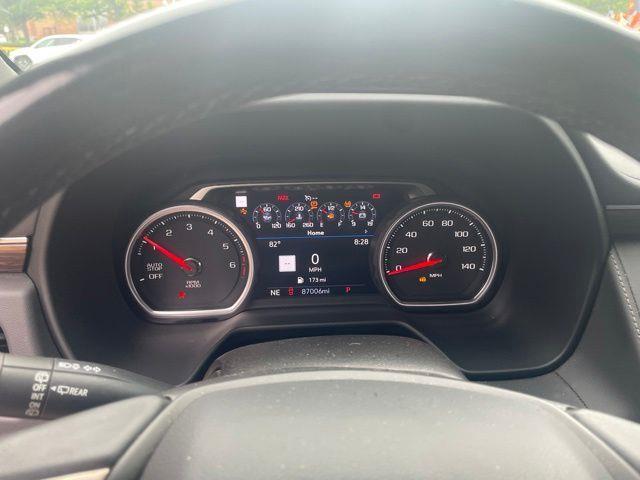 Chevrolet Suburban  2021