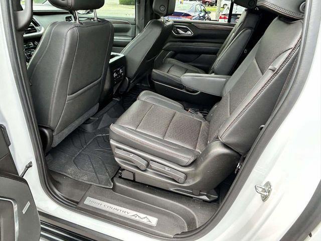 Chevrolet Suburban  2021