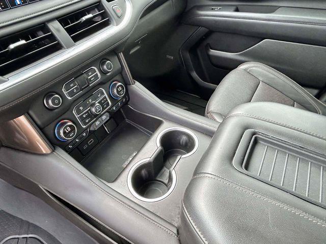 Chevrolet Suburban  2021
