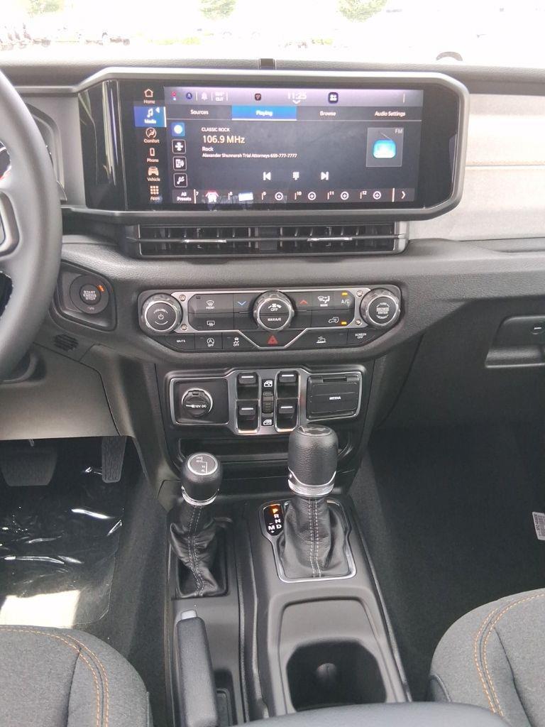 Jeep Wrangler  2026