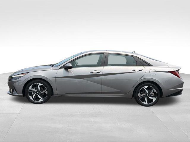 Hyundai Elantra  2023
