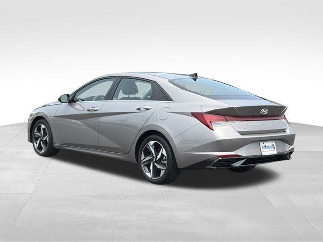 Hyundai Elantra  2023