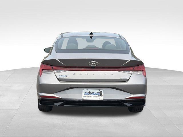 Hyundai Elantra  2023