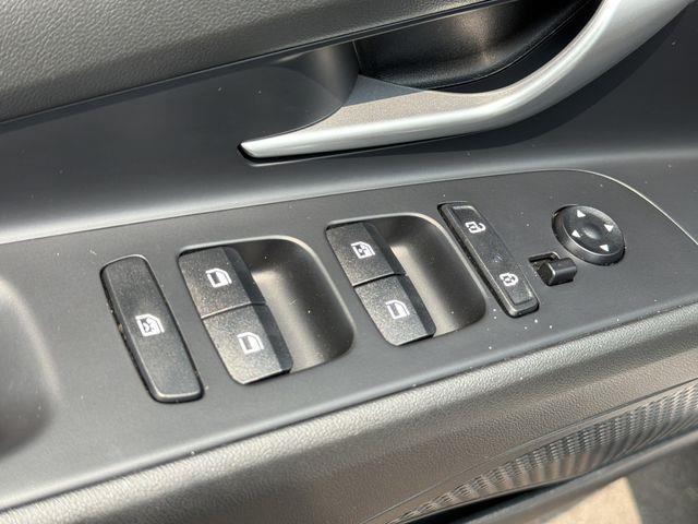Hyundai Elantra  2023
