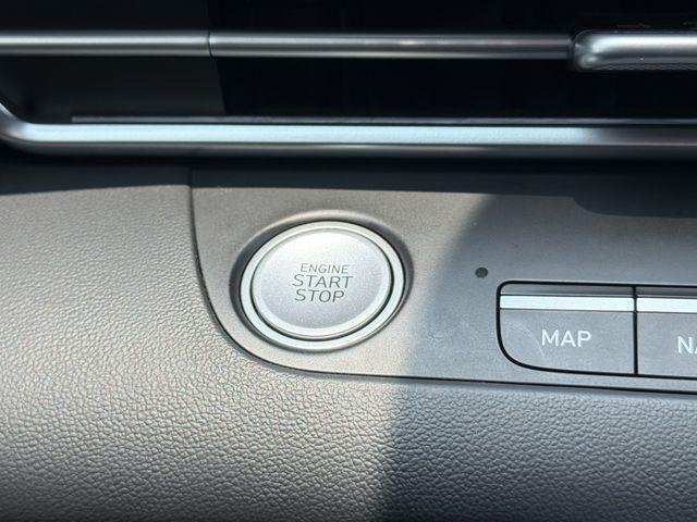 Hyundai Elantra  2023
