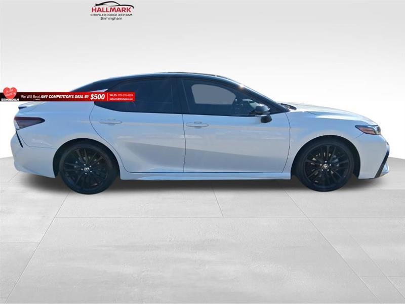 Toyota Camry  2021