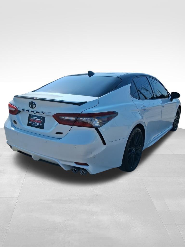 Toyota Camry  2021