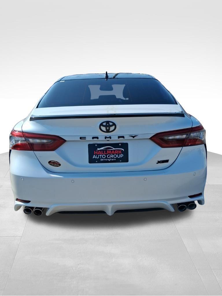 Toyota Camry  2021