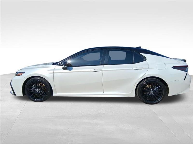 Toyota Camry  2021