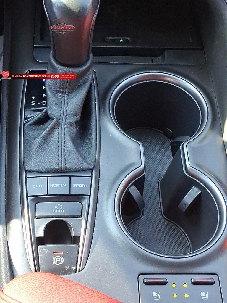 Toyota Camry  2021