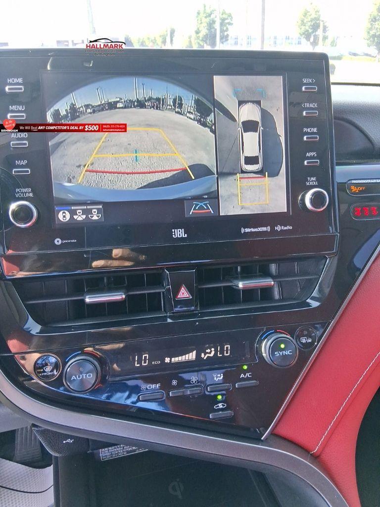Toyota Camry  2021