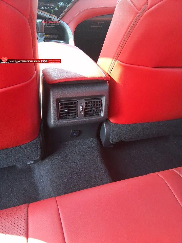 Toyota Camry  2021