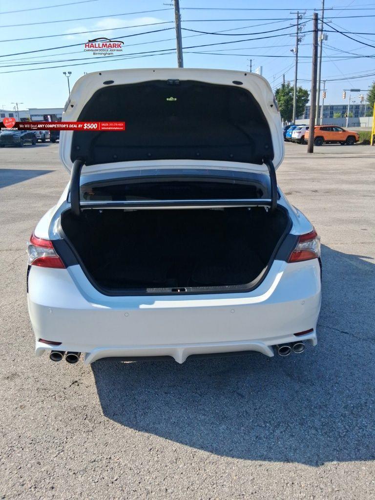 Toyota Camry  2021