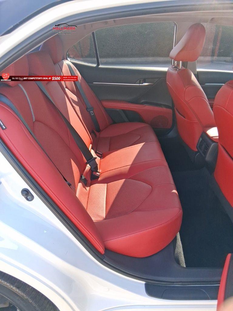 Toyota Camry  2021