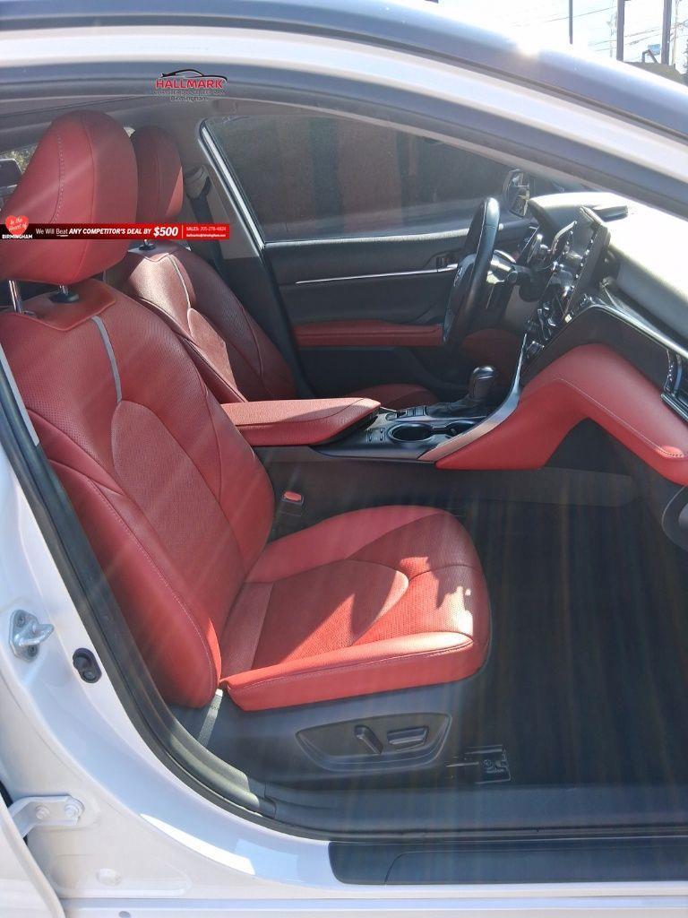 Toyota Camry  2021