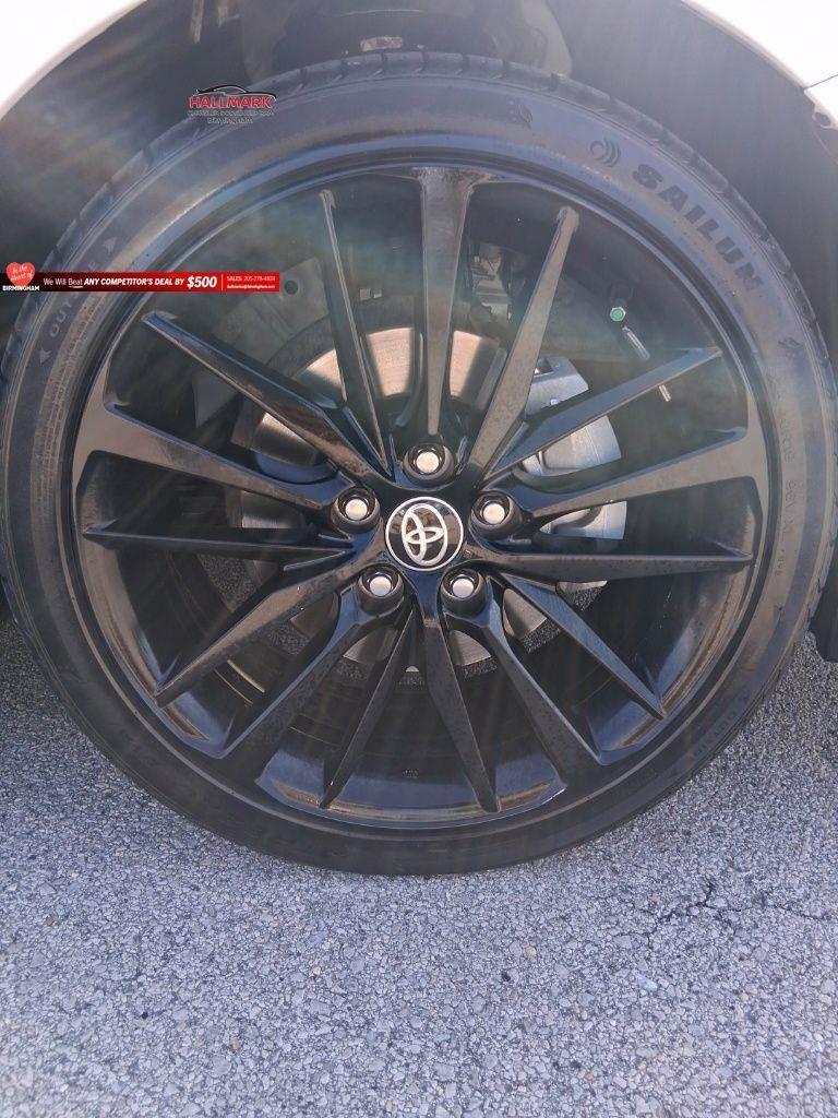 Toyota Camry  2021