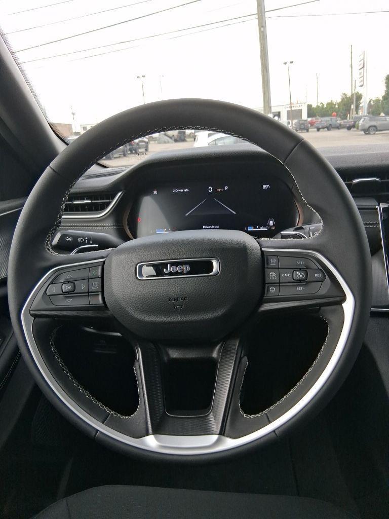Jeep Grand Cherokee  2026