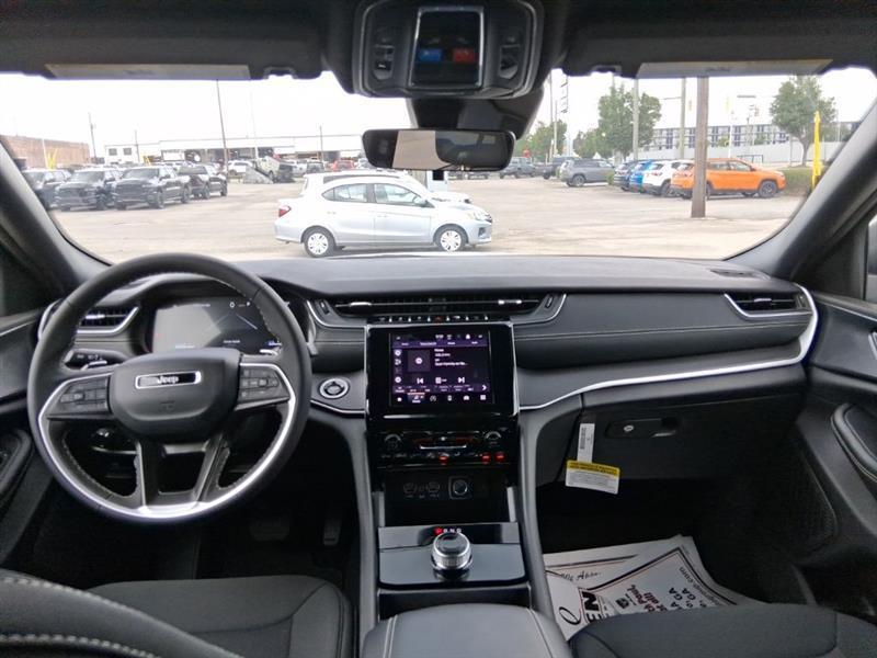 Jeep Grand Cherokee  2026