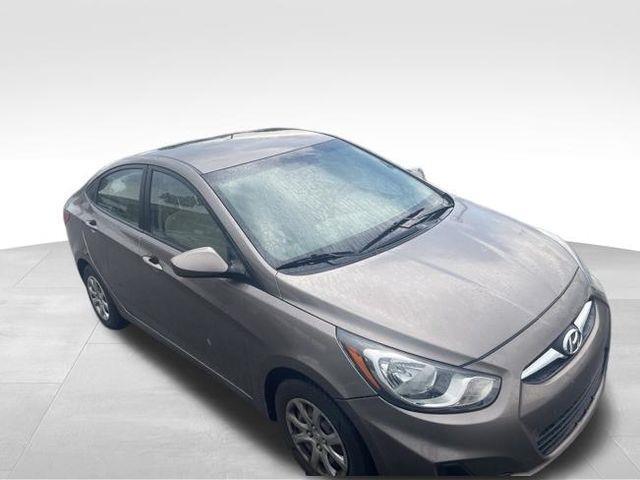 Hyundai Accent  2013